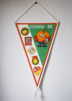 Fotbalov vlajeka ke kvalifikaci na MS 1982